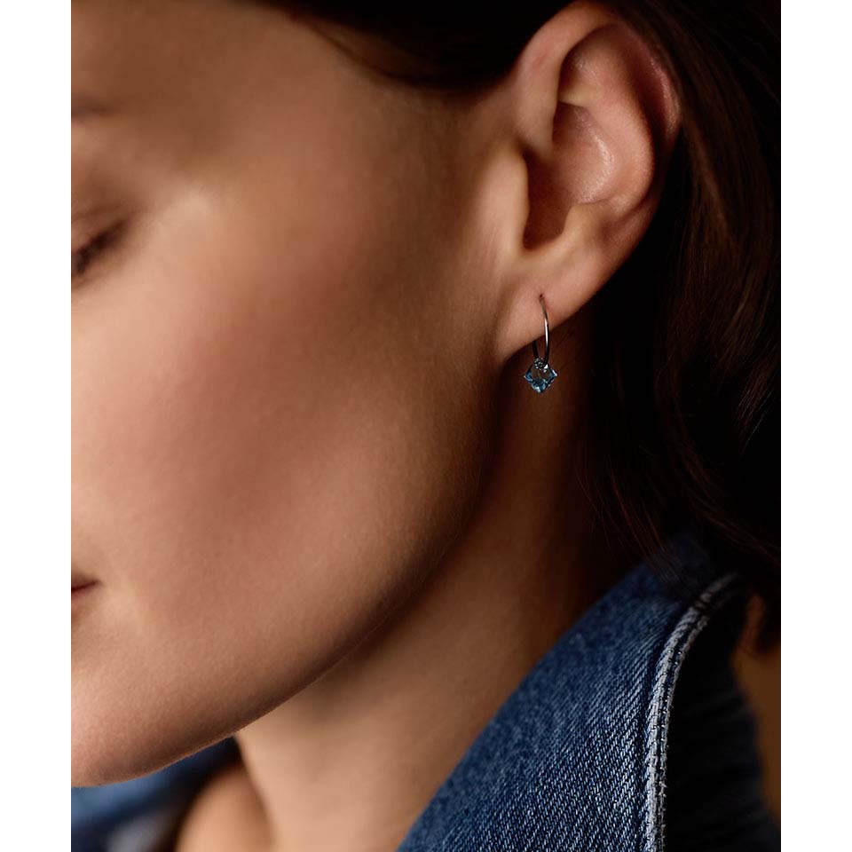 Blomdahl NT Ear Ring 14 mm, Bicone 6 mm Aquamarine (zdjęcie 5)