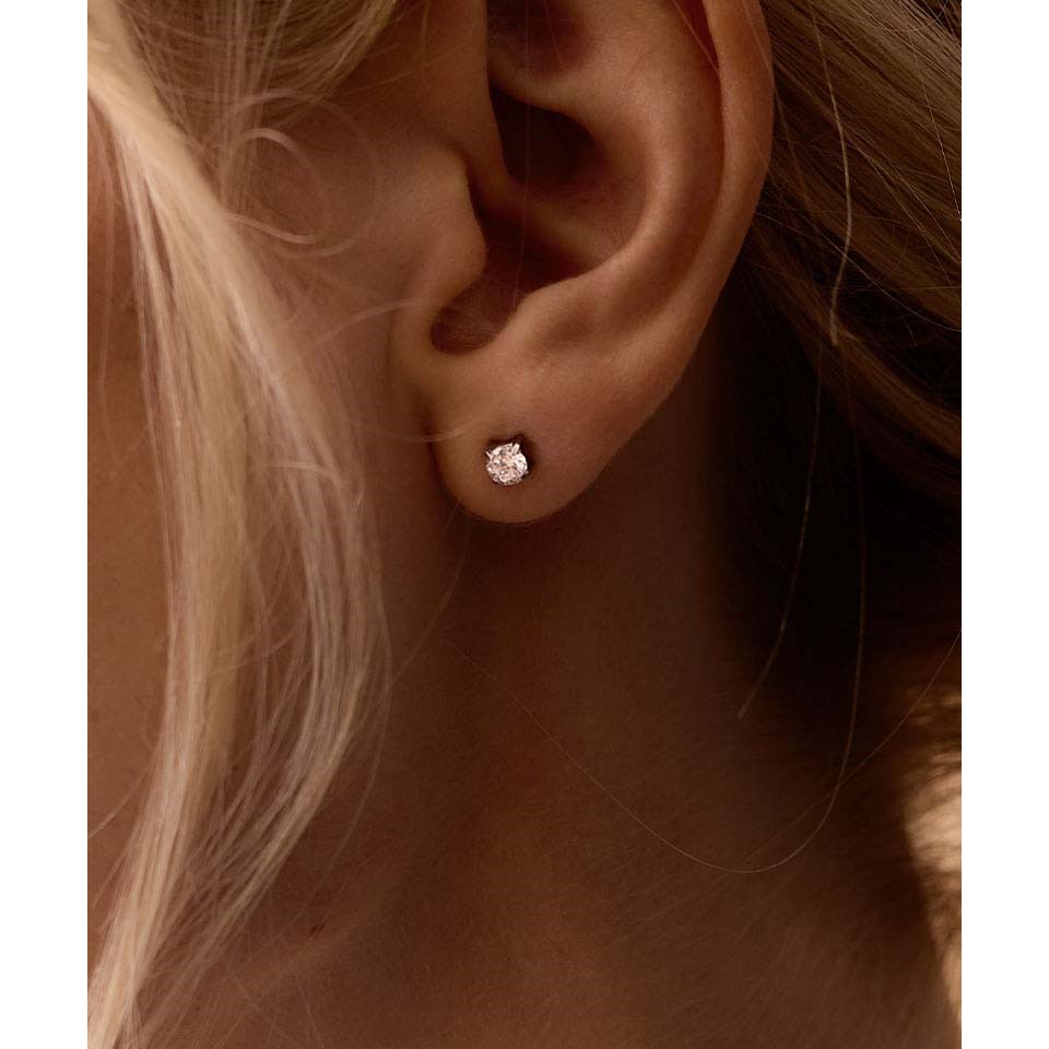 Blomdahl Silver Titanium Tiffany Precious, CZ White 6 mm (obrázok 6)