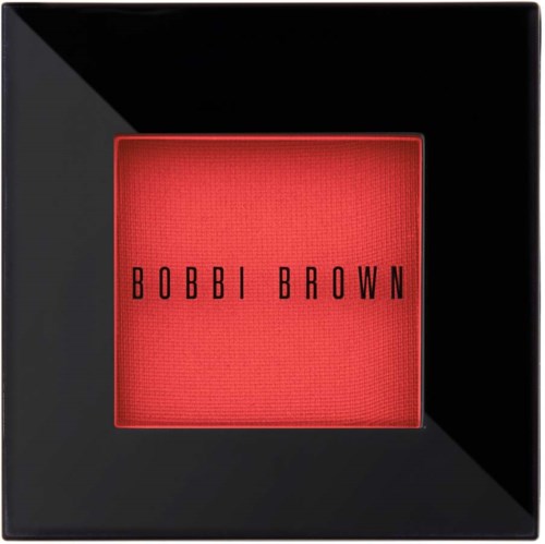 En röd kvadrat med svart text 'BOBBI BROWN' inuti en svart låda.