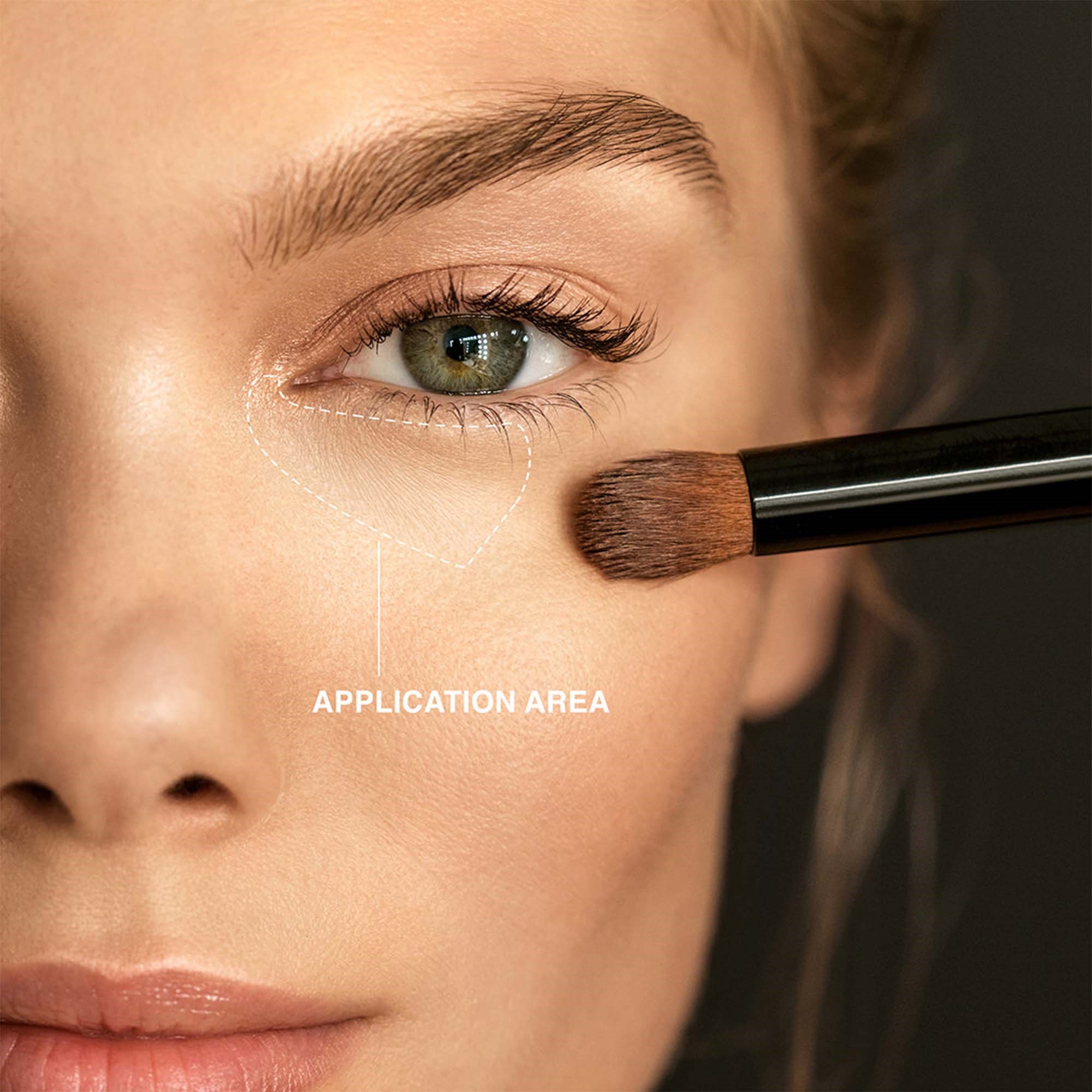 Alternativ bild 1 för Bobbi Brown Corrector Light Bique