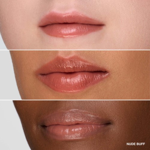 Drie close-up foto's van lippen met verschillende huidtinten en lipgloss-stijlen. De lippen zien glanzend en verzorgd uit.