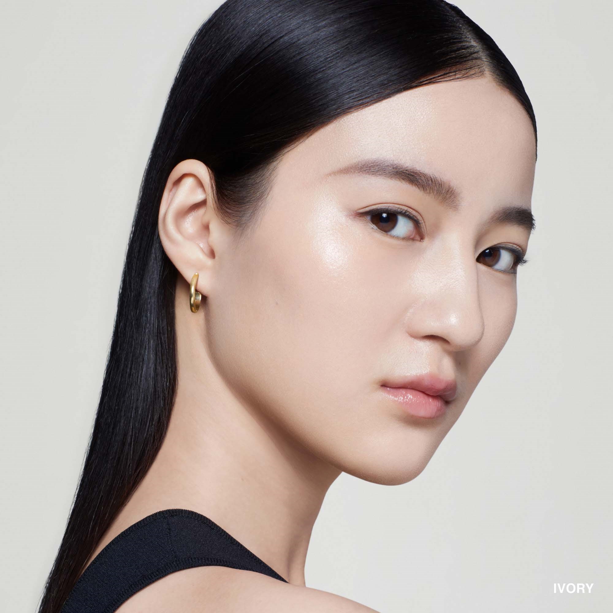 Bobbi Brown Intensive Serum Foundation SPF 40 - podkład do twarzy Ivor (obrázok 3)