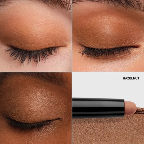 Close-up van oogleden met make-up en een beige lippenstift met label 'Hazelnut' ernaast.