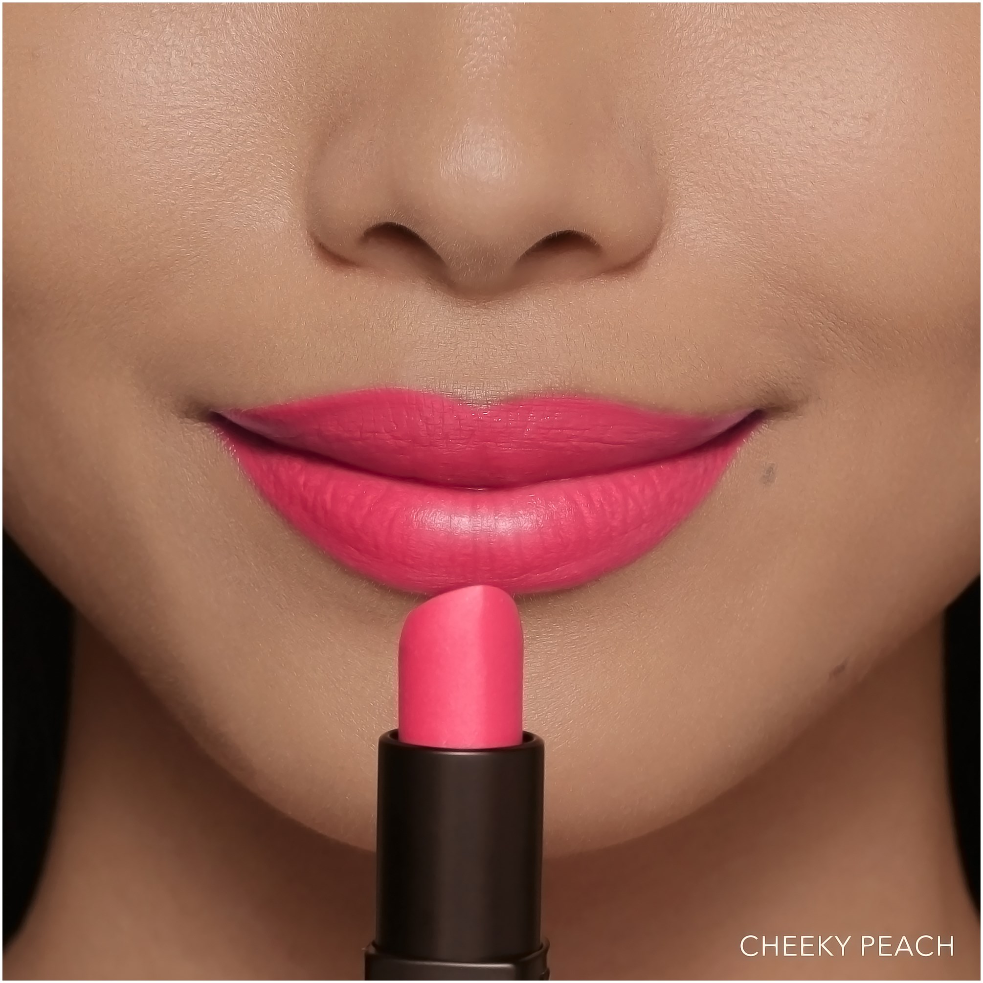Bobbi Brown Matowa szminka do ust Luxe Matte Lip Color Cheeky Peach (obrázok 7)