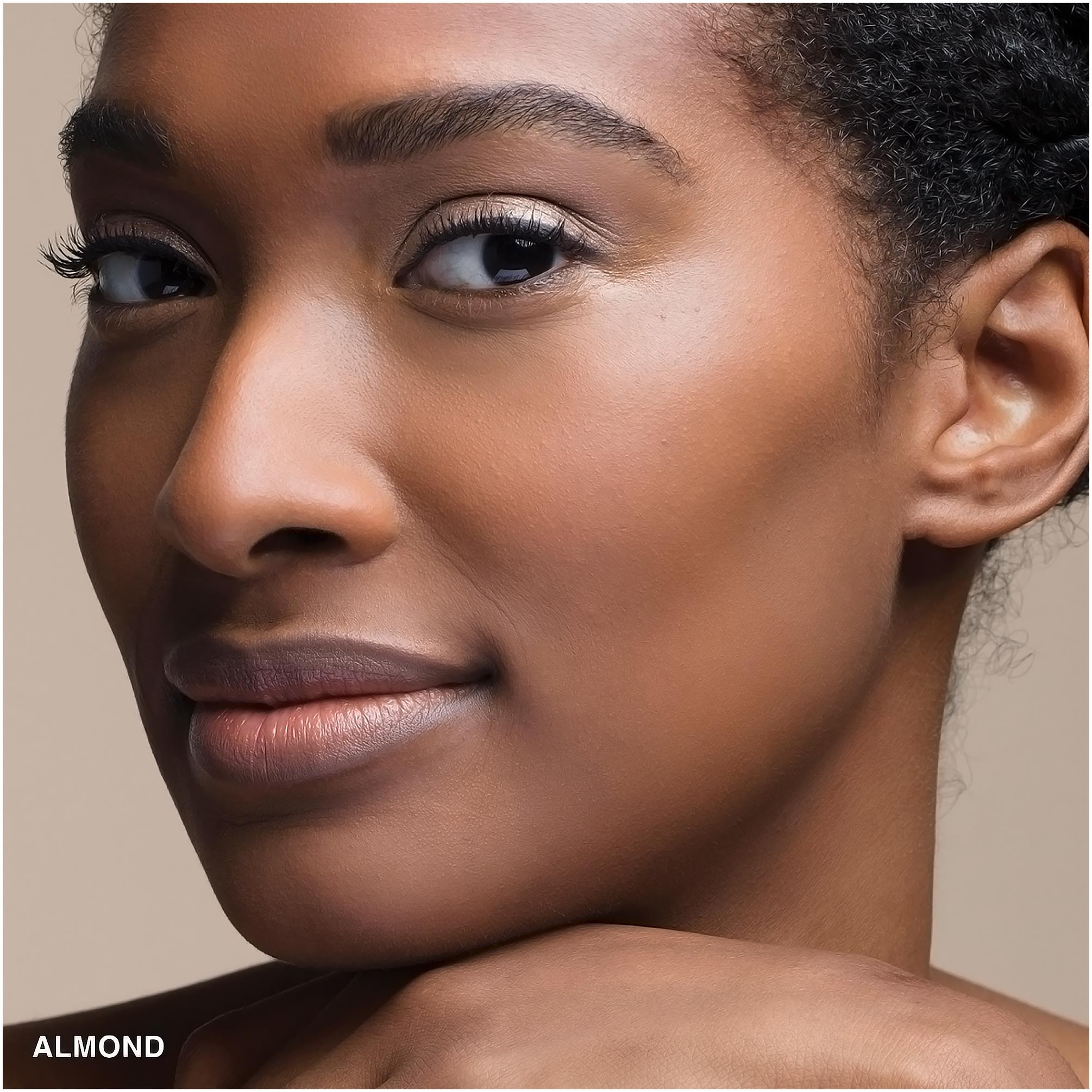 Bobbi Brown Skin LongWear Weightless Foundation SPF 15 Almond C084 /