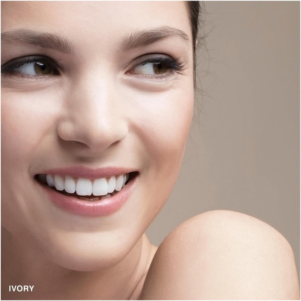 Bobbi Brown Skin Long-Wear Weightless Foundation SPF 15 Ivory C-024 / 0.75 30ml