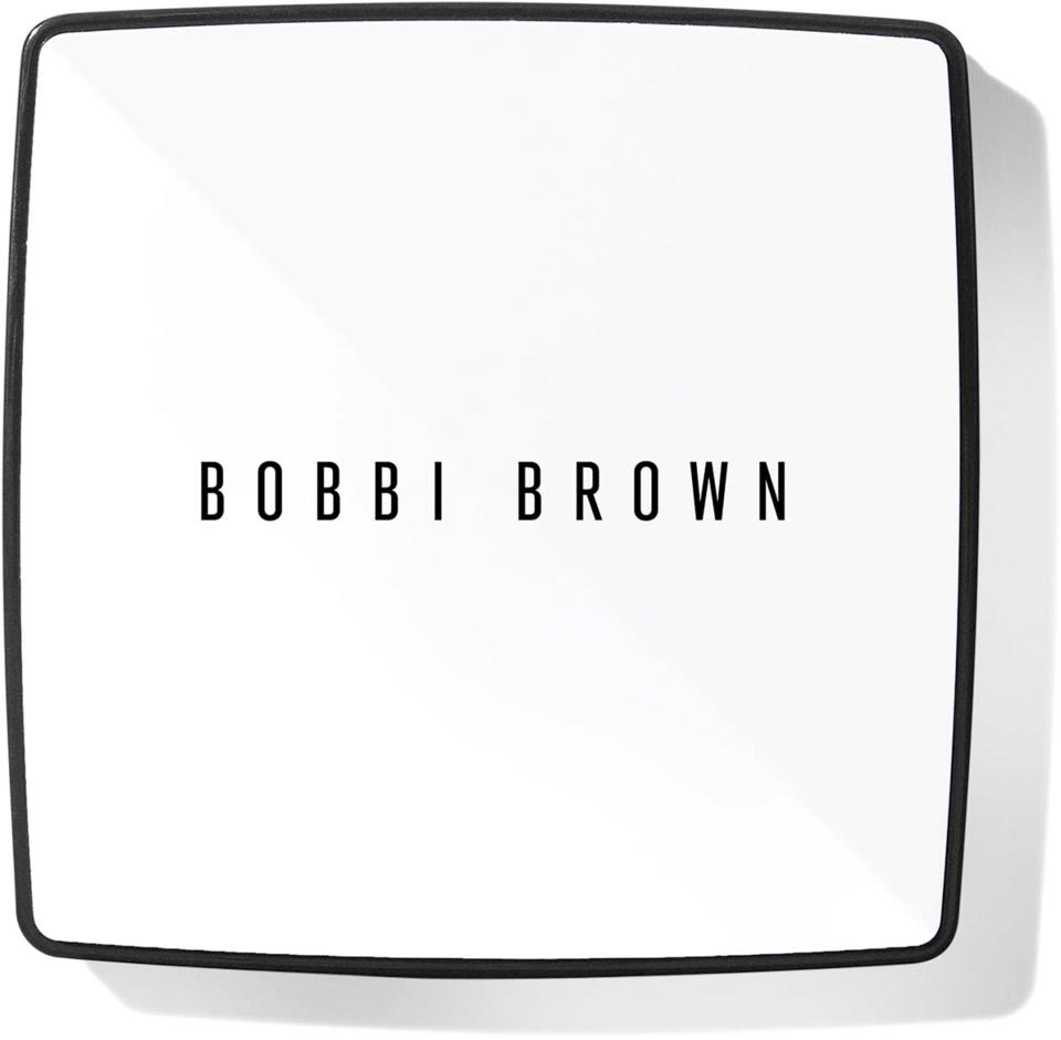 Bobbi Brown Vitamin Enriched Pressed Powder Yellow | lyko.com