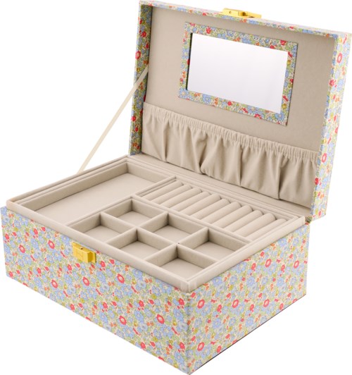 Een bloemenversierde sieradendoos met een spiegel, ingedeeld voor ringen en andere sieraden.