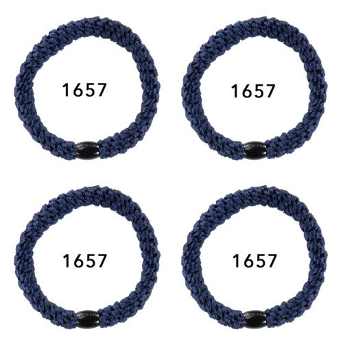 Vier blaue geflochtene Armbänder mit schwarzen Enden, jeweils mit der Nummer 1657.