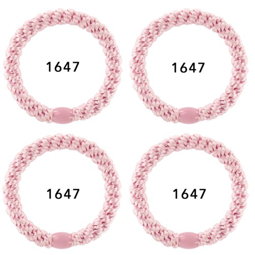 Vier rosa Gummibänder mit der Nummer 1647 in der Mitte.