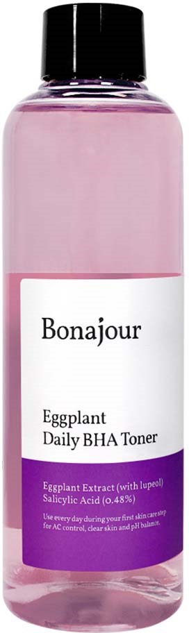 Een roze fles met een zwarte dop, gemerkt BonJour Eggplant Daily BHA Toner, bevat aubergine-extract en salicylzuur.
