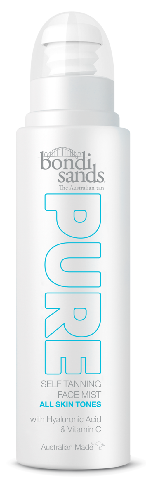 En hvit flaske merket 'Bondi Sands Pure' ansiktspray for alle hudtyper, med ingredienser som hyaluronsyre og Vitamin C.