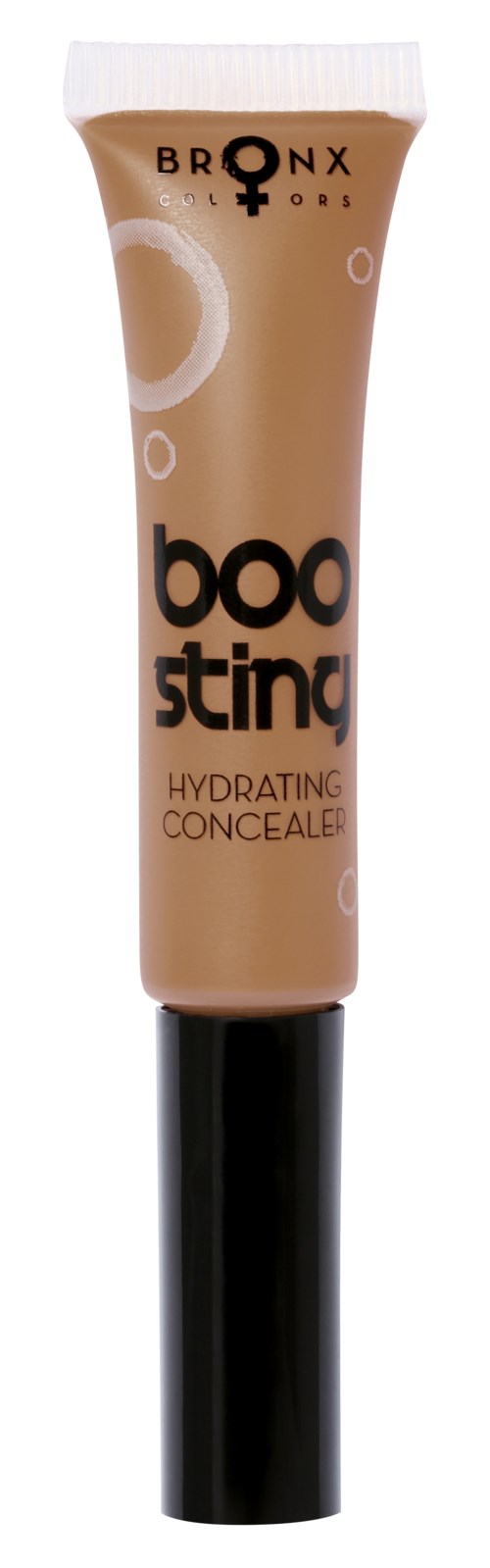 En beige tub med concealer med svart och vitt text, och svart lock. Den är märkt 'Boo Stin' och 'Hydrating Concealer.'