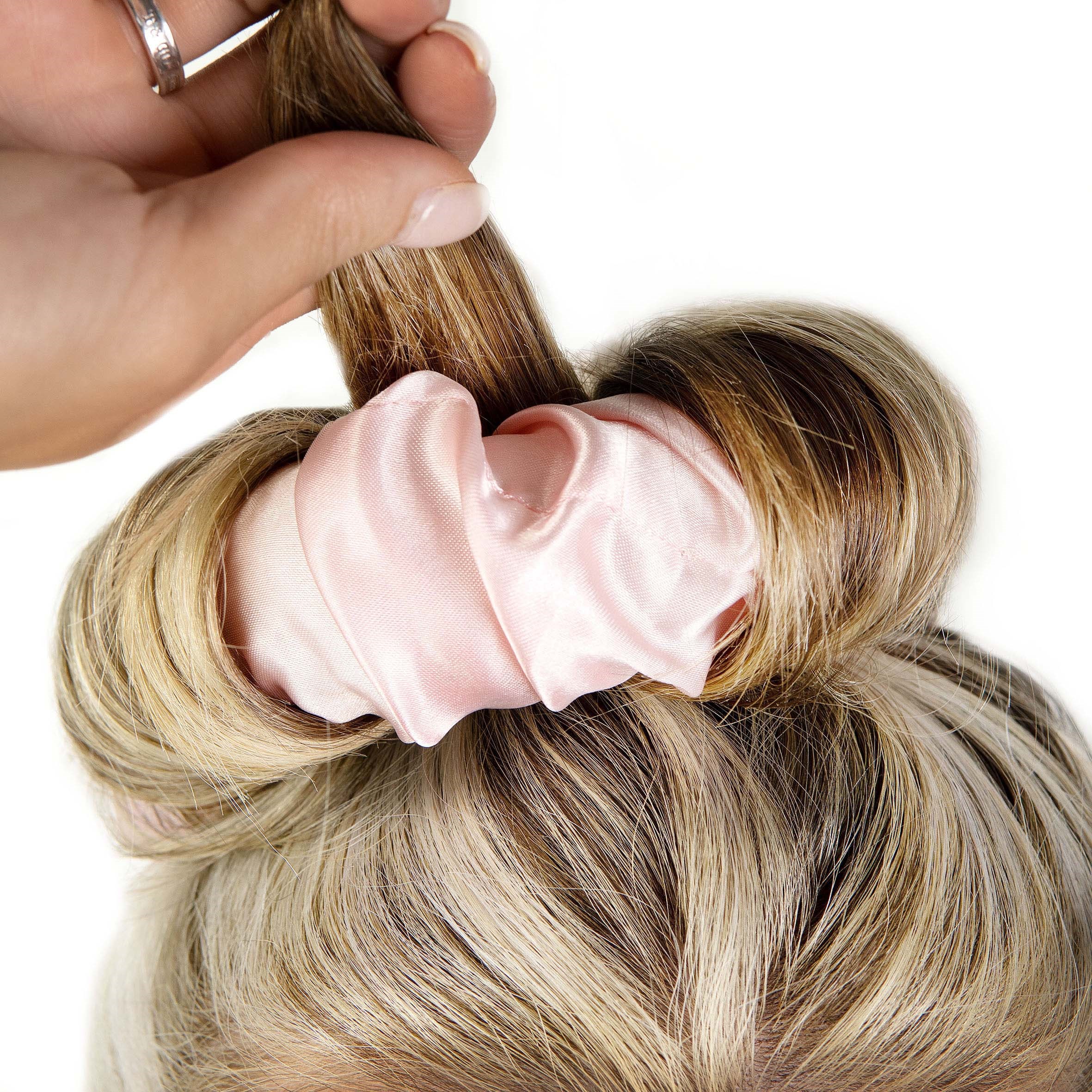 Brushworks Heatless Curling Scrunchie (obrázok 8)