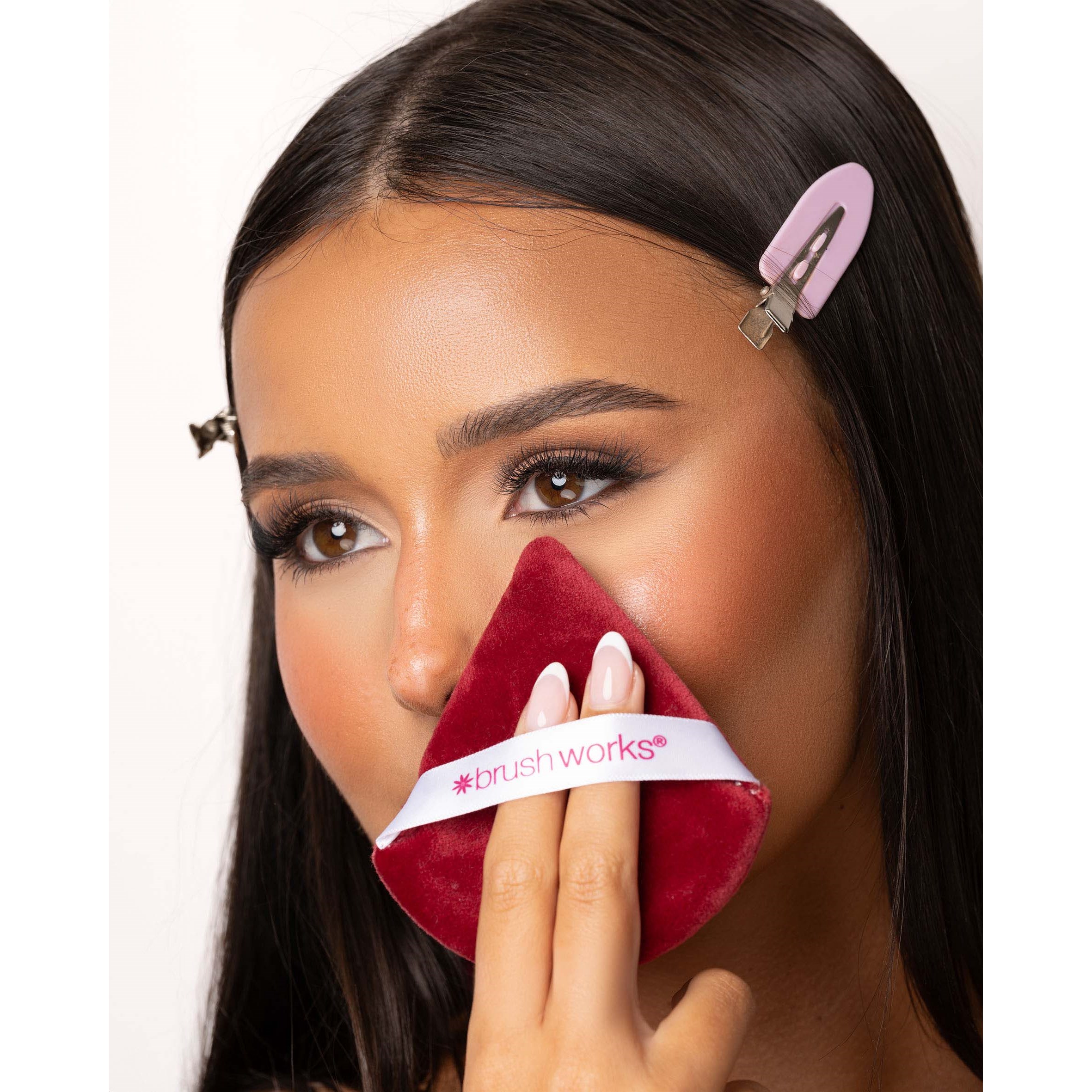 Brushworks Limited Edition Triangular Powder Puff Duo (obrázok 3)