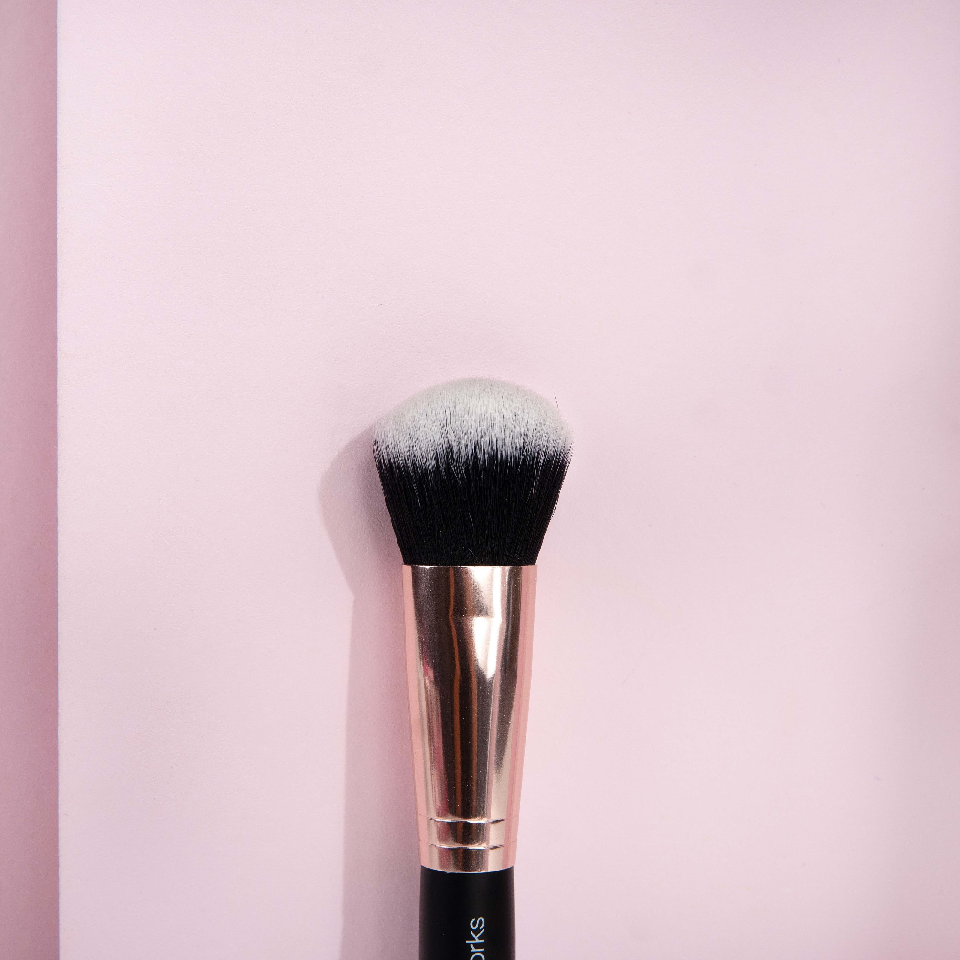 Alternativ bild 1 för Brushworks Multi Tasking Brush