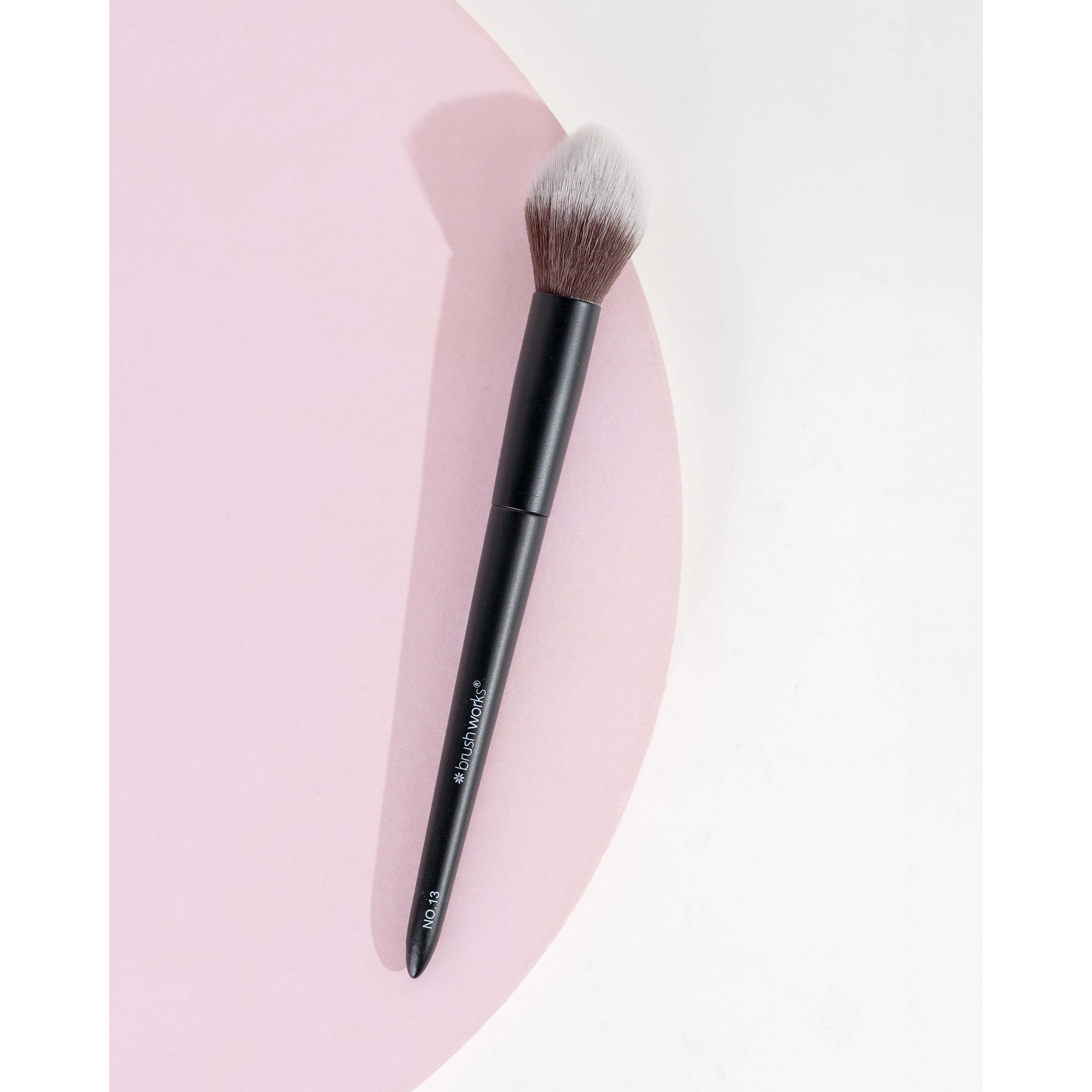 Brushworks No. 13 Highlight Brush (obrázok 4)
