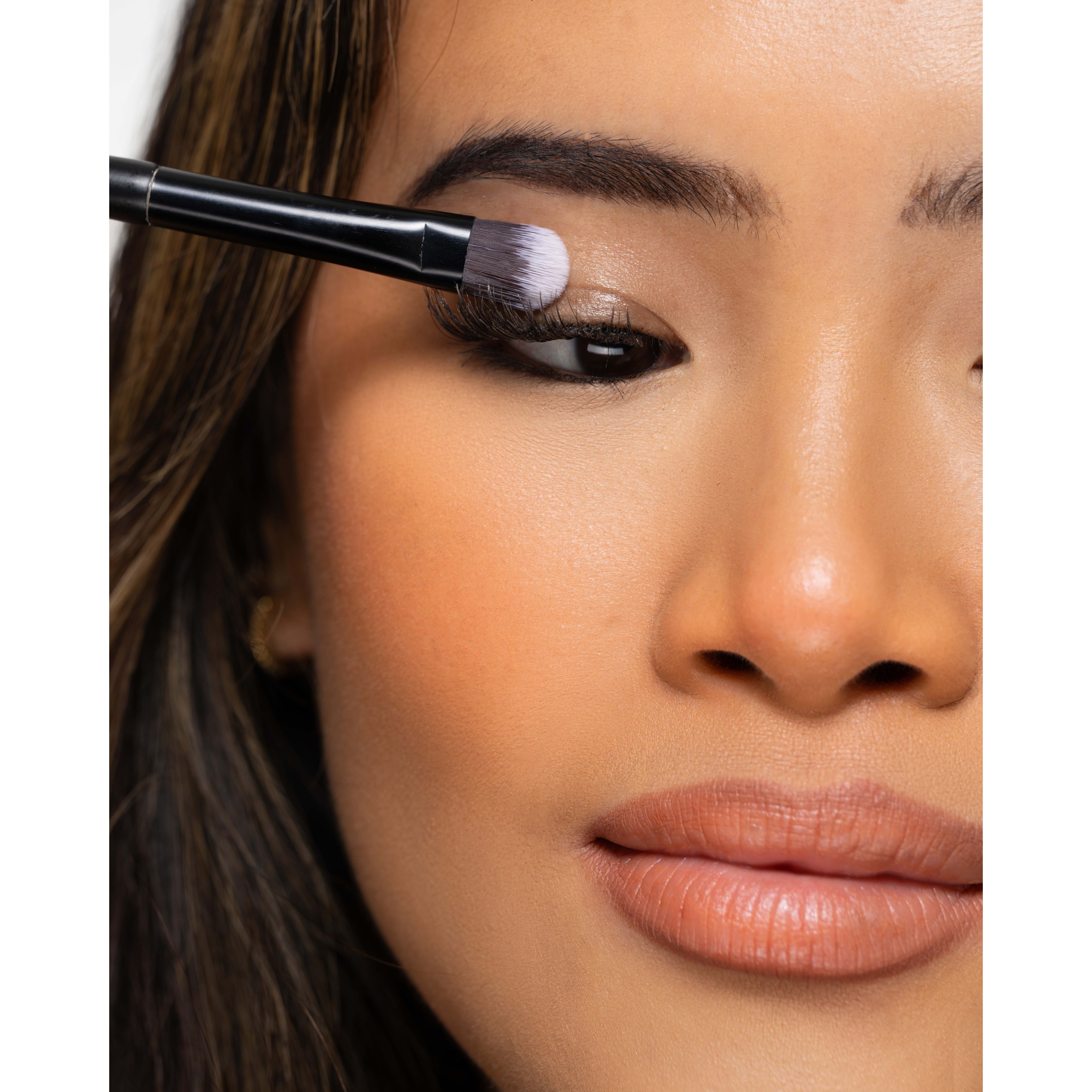 Brushworks No. 18 Flat Eye Brush (obrázok 4)