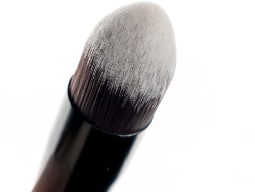 Brushworks No. 4 Tapered Precision Buffing Brush