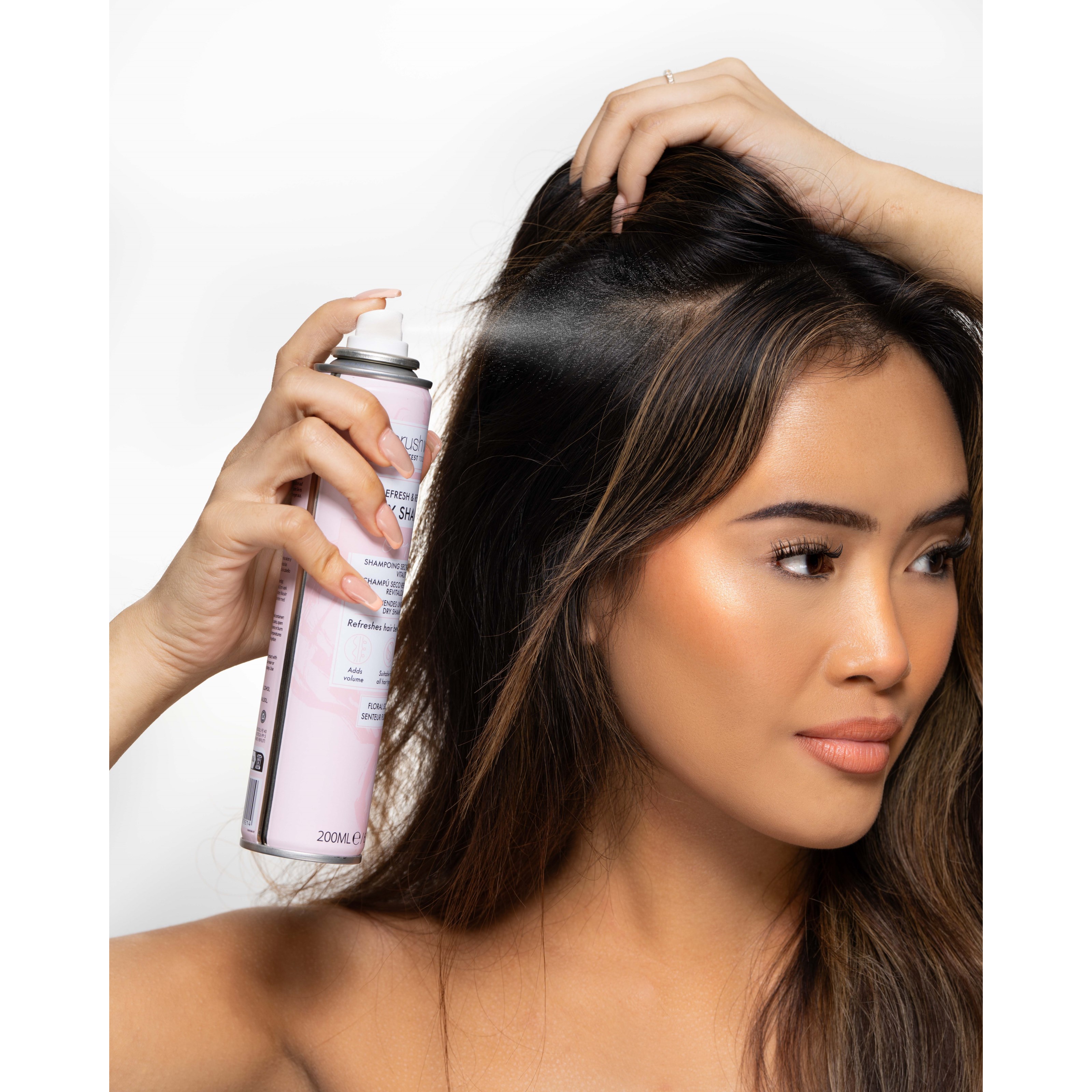 Brushworks Refresh & Revitalise Floral Dry Shampoo 200 ml (obrázok 3)