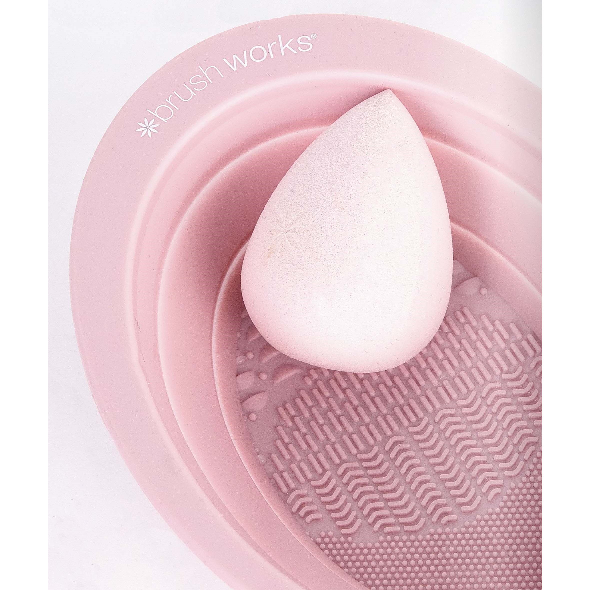 Brushworks Silicone Makeup Brush Cleaning Bowl (obrázok 5)