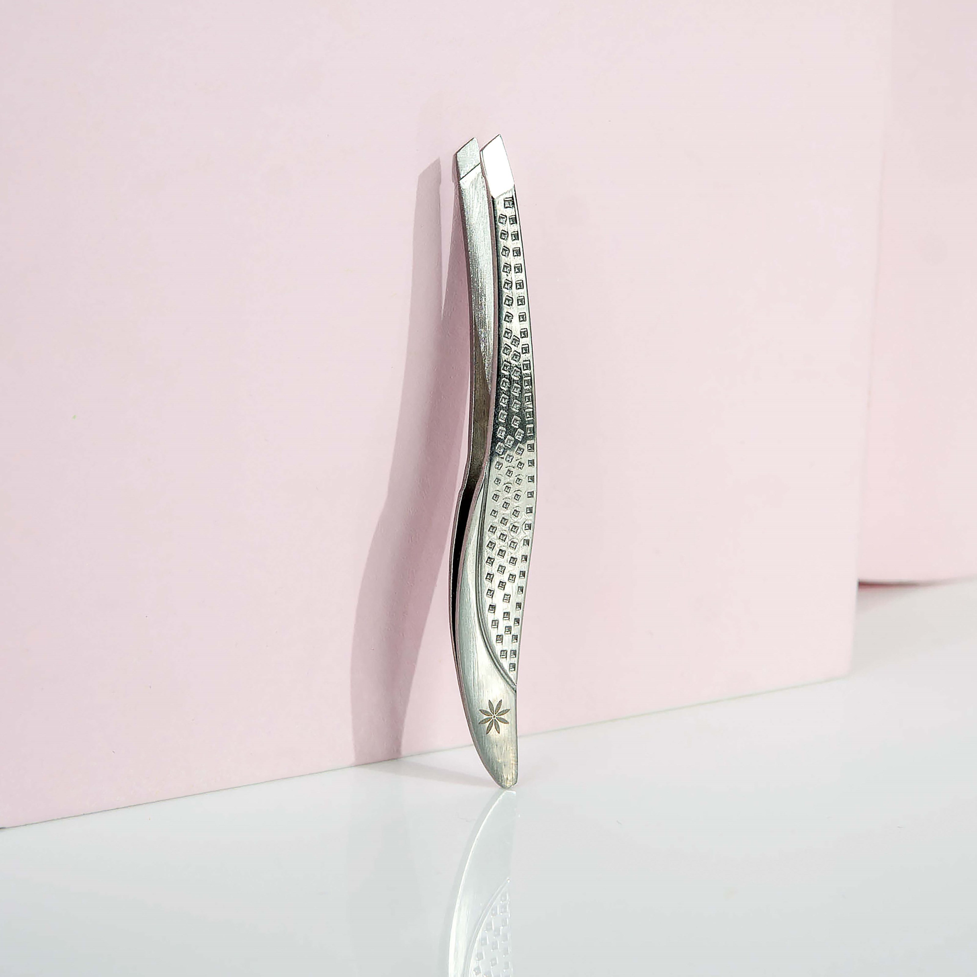 Alternativ bild 1 för Brushworks Traditional Tweezers