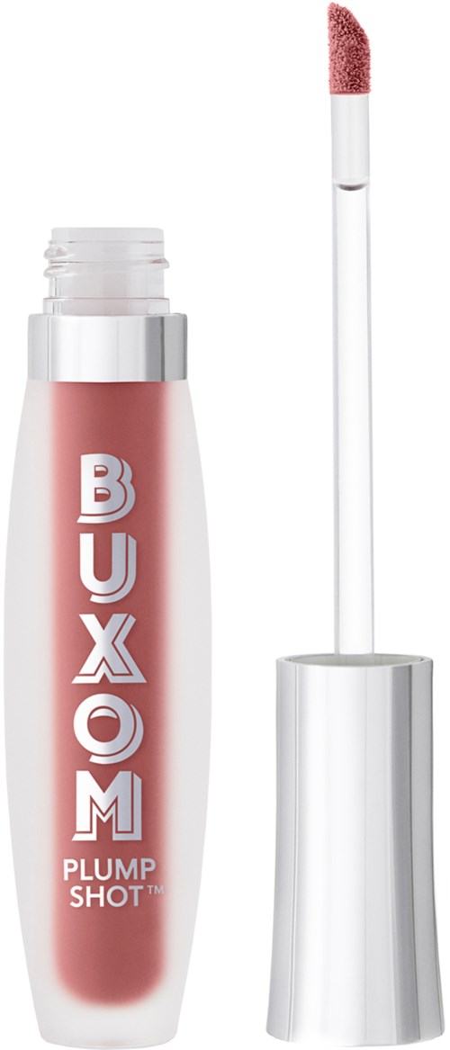 En läppglansbehållare med en rosa applikatorsborste och orden 'BUXOM PLUMP SHOT' på flaskan.