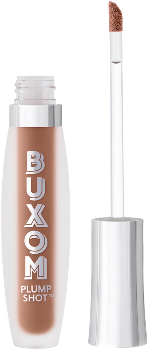 En flytande concealer-flaska med applicerare, märkt 'BUXOM PLUMP SHOT'.