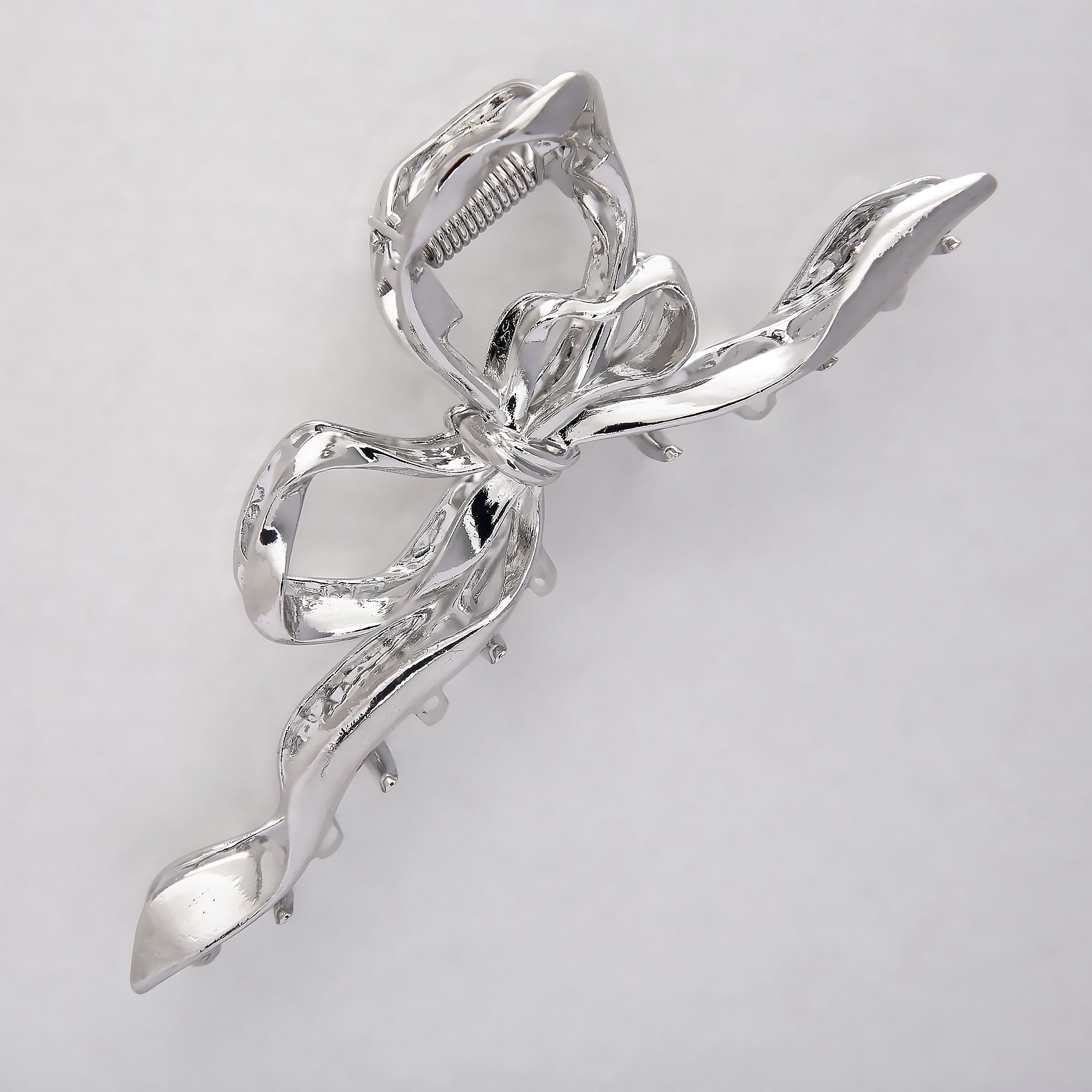 By Lyko Metallic Hair Claw Bow Silver (obrázok 4)