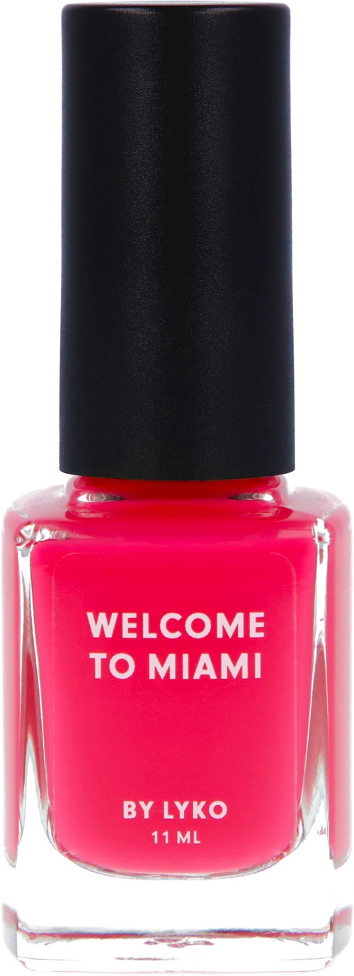 Jasnoróżowa butelka lakieru do paznokci z czarnym klipsem, oznaczona 'Welcome to Miami by Lyko, 11 ml.'