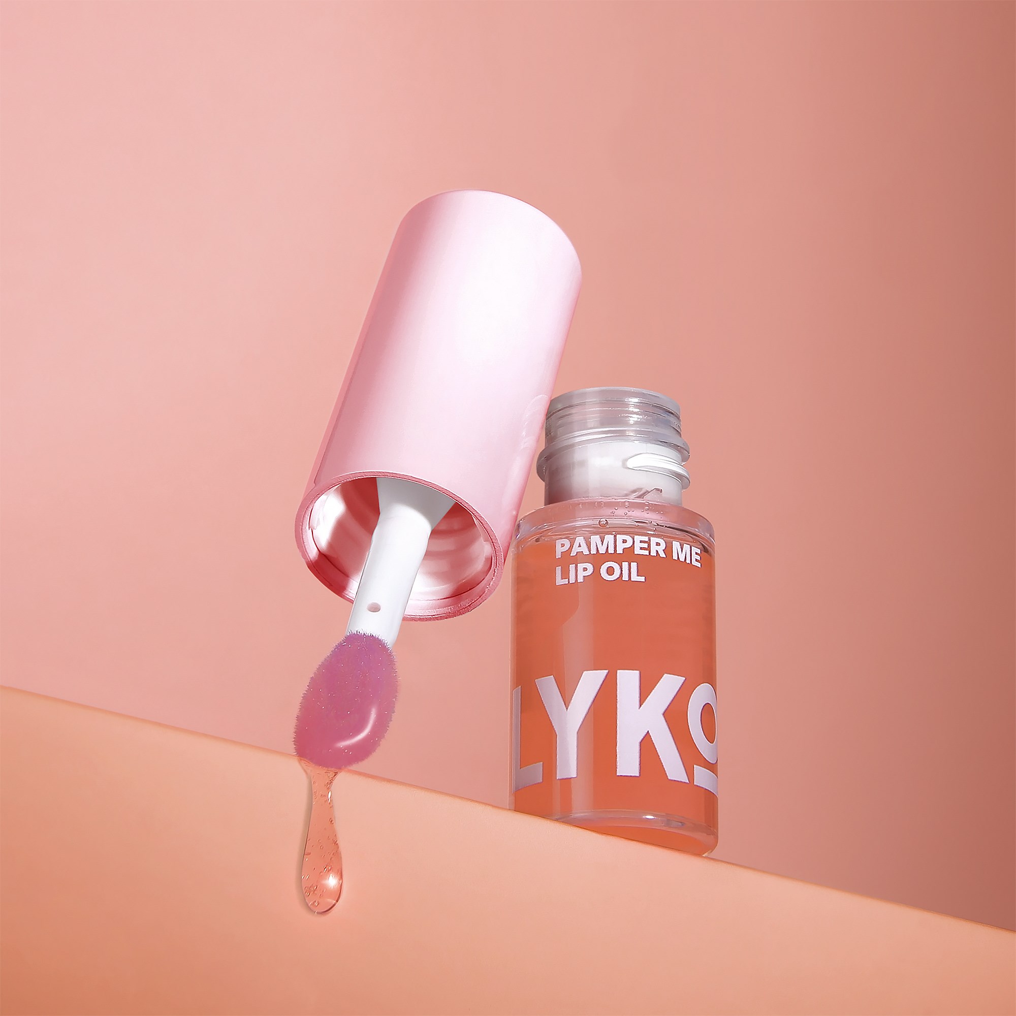 By Lyko Pamper Me Lip Oil Coral Pizzazz (obrázok 3)