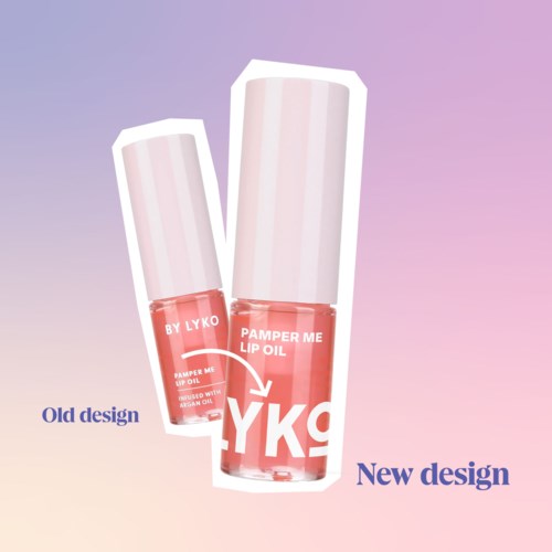 Twee lipproducten, oude en nieuwe ontwerp, met roze tinten en witte doppen op een pastelachtergrond.