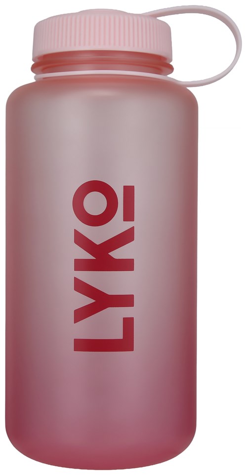 Rosa vattenflaska med skruvkork och handtag, med ordet LYKO skrivet vertikalt i rött.