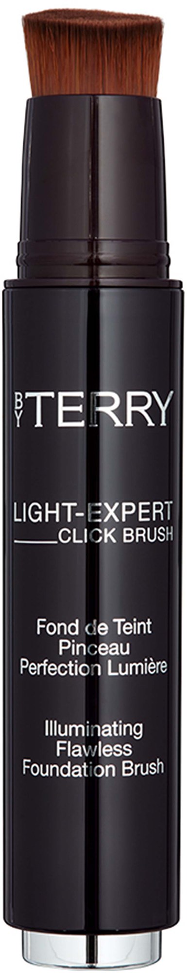 En sort makeupbørste med brune børster, mærket By Terry Light Expert Click Brush, står vertikalt.