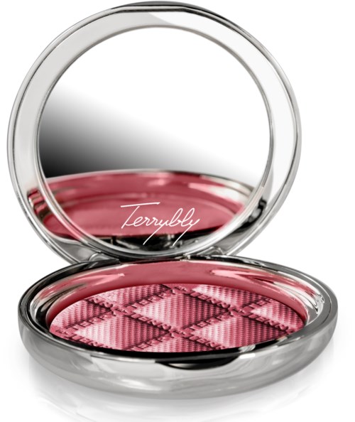En rosa röd blush i en rund silverkompakt med spegel på insidan av locket.