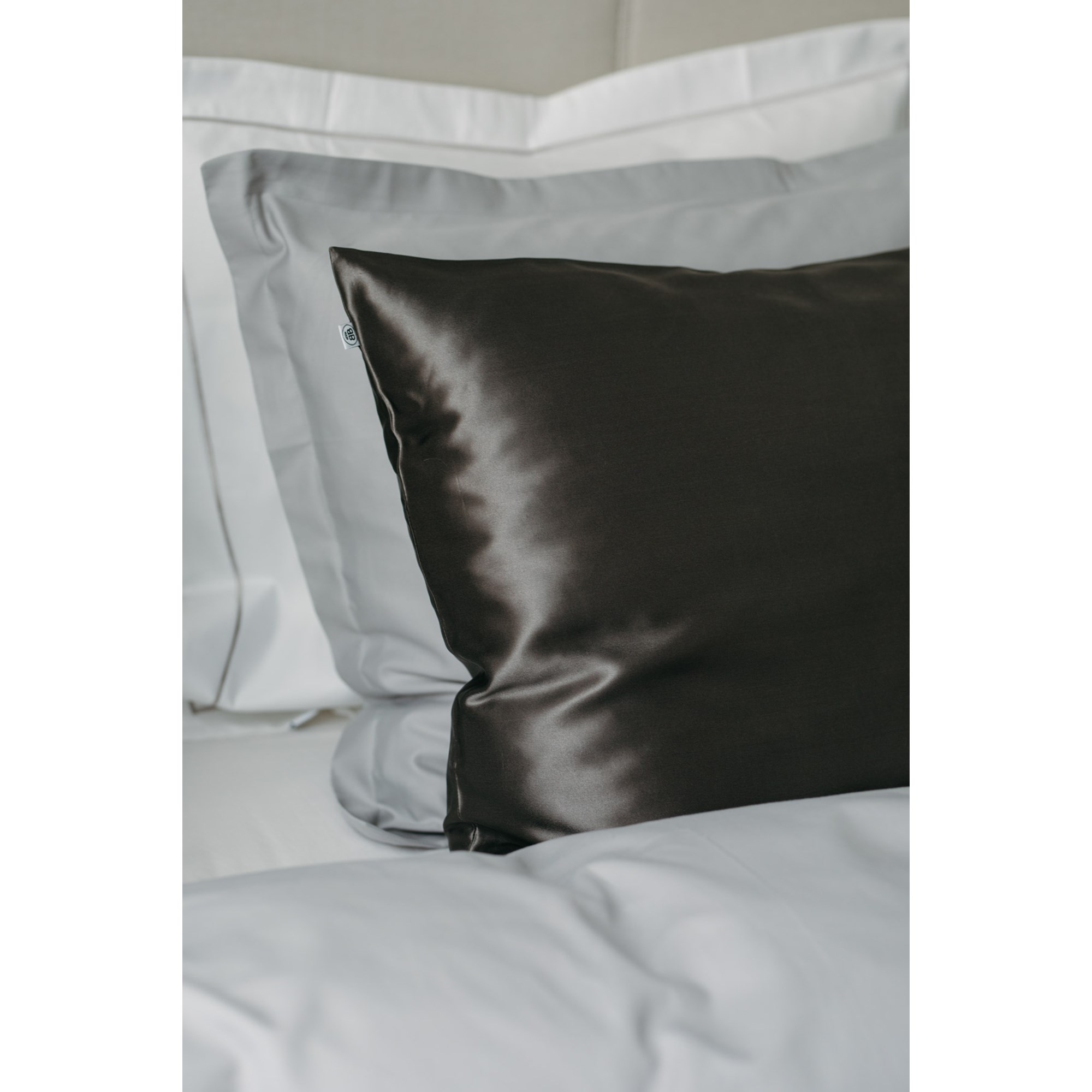 ByBarb Silk Pillow Case Dark Grey (obrázok 4)