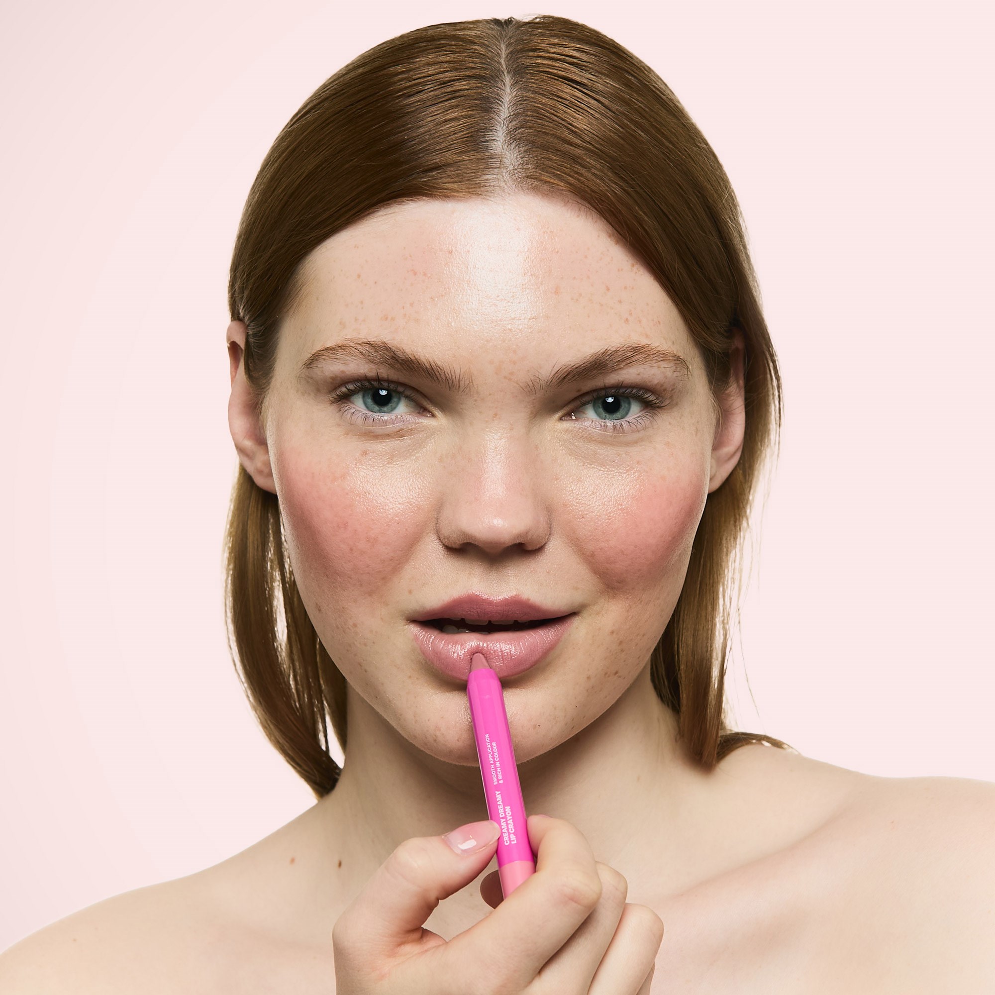 By Lyko Creamy Dreamy Lip Crayon Ballet Babe (obrázok 3)