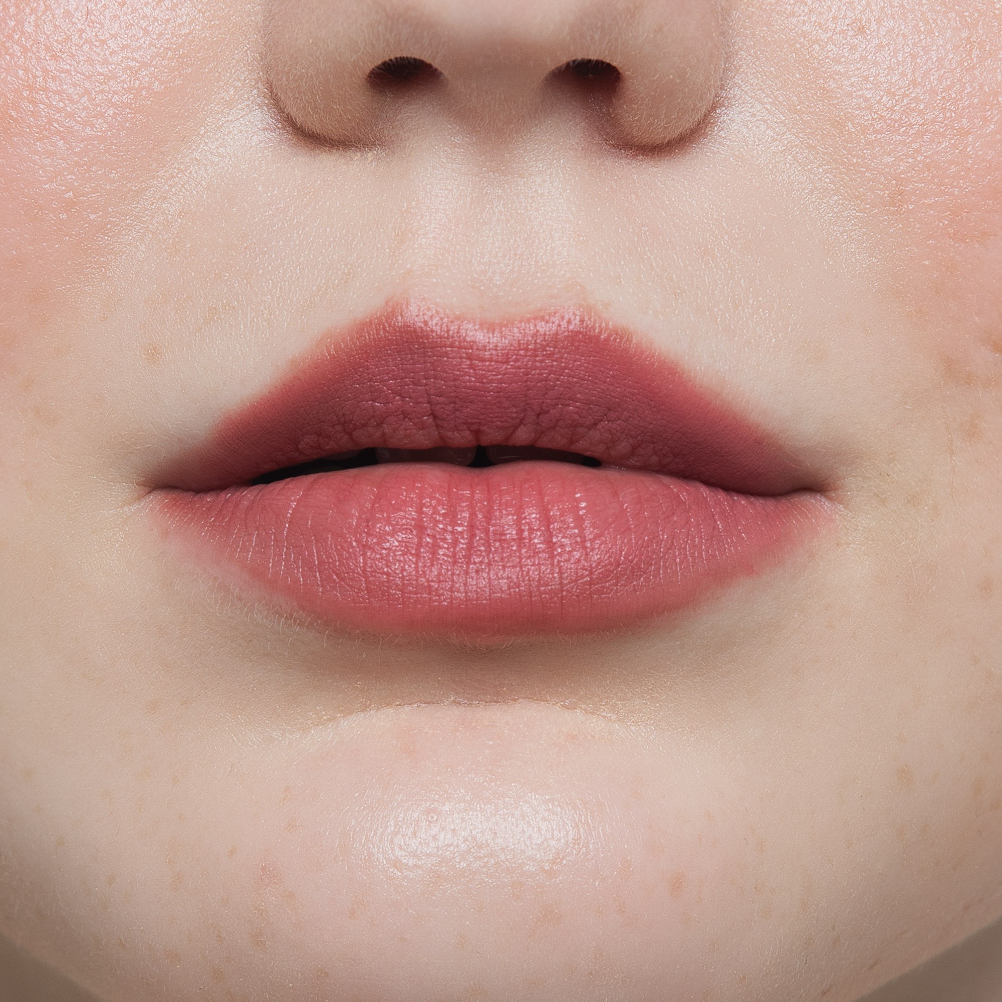 By Lyko Creamy Dreamy Lip Crayon Kissplosion (obrázok 3)