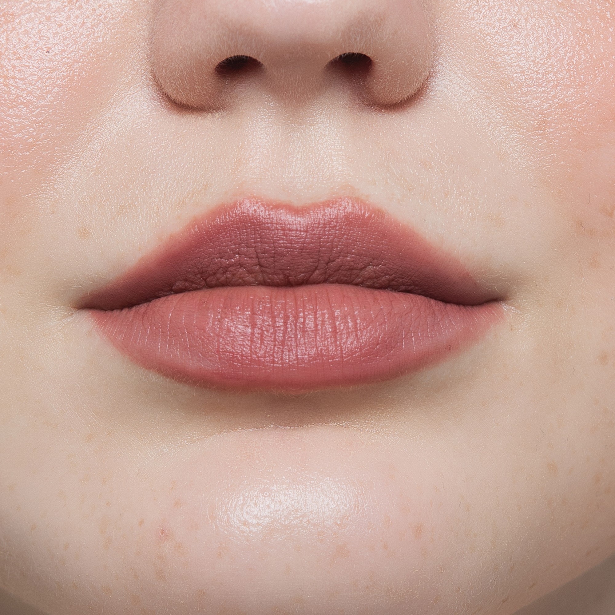 By Lyko Creamy Dreamy Lip Crayon Love Burnt (obrázok 4)