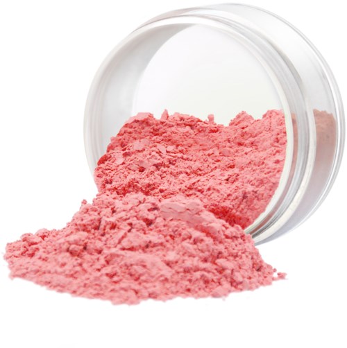 Rosa pulver som spillts från en klar behållare, ser mjuk och lös ut, kanske ett kosmetiskt eller enkelt pulver.