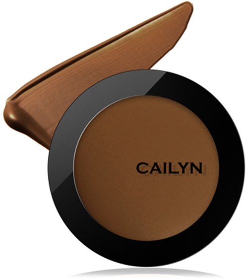 En rund kompakt med bronse og en matchende brun børste, merket 'CAILYN'.