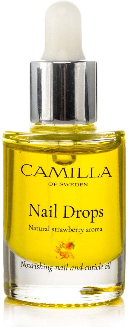 Pieni lasipullo, jossa on keltaista nestettä, hopeapeite ja tiputusapplikaattori. Etiketissä lukee 'Camilla Nail Drops' ja mainitaan mansikkasavu.
