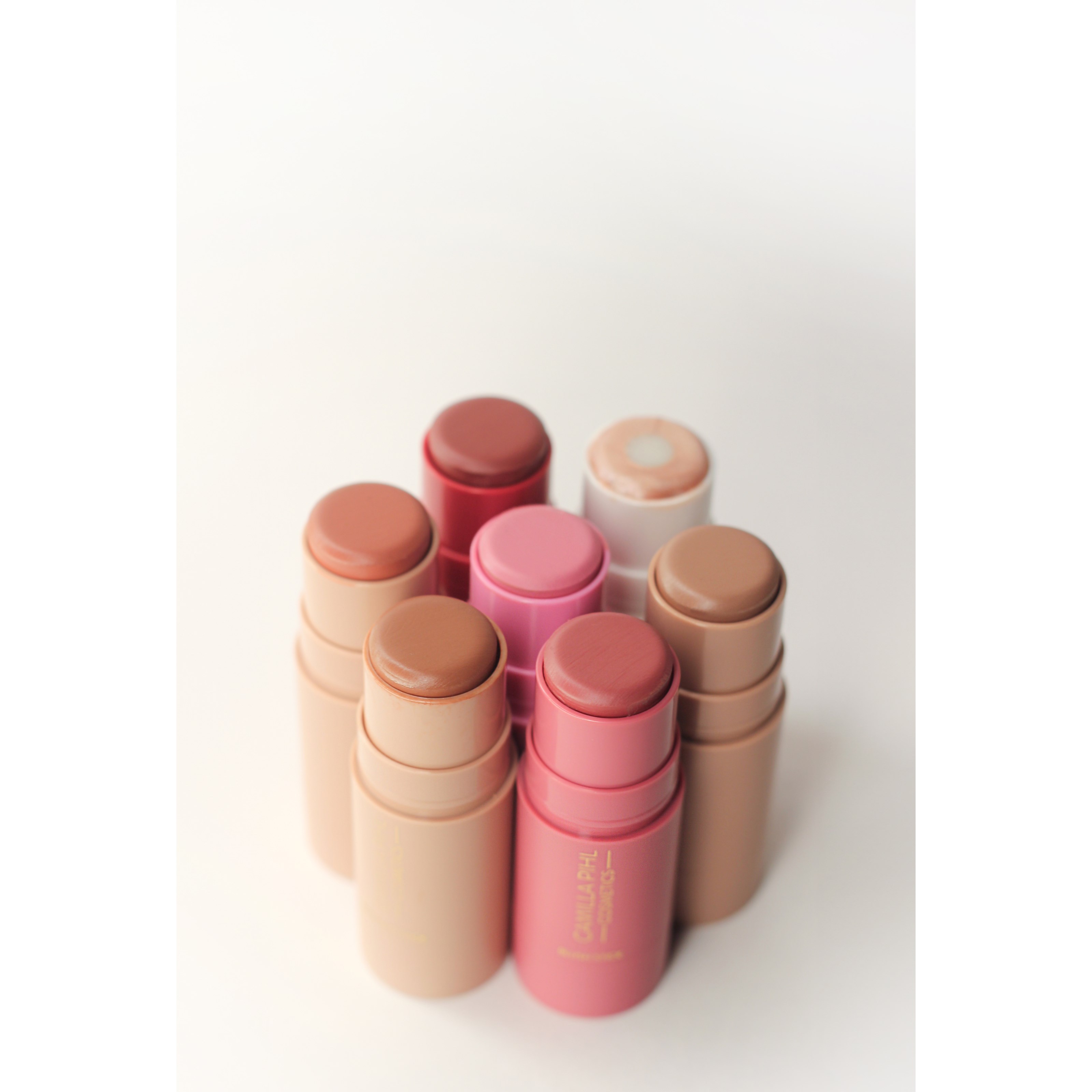 Camilla Pihl Cosmetics Glow Highlighter Stick Lumière (obrázok 4)