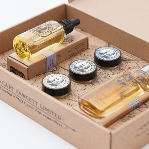Läs mer om Captain Fawcett Perfume Wax & Beard Oil Gift Set