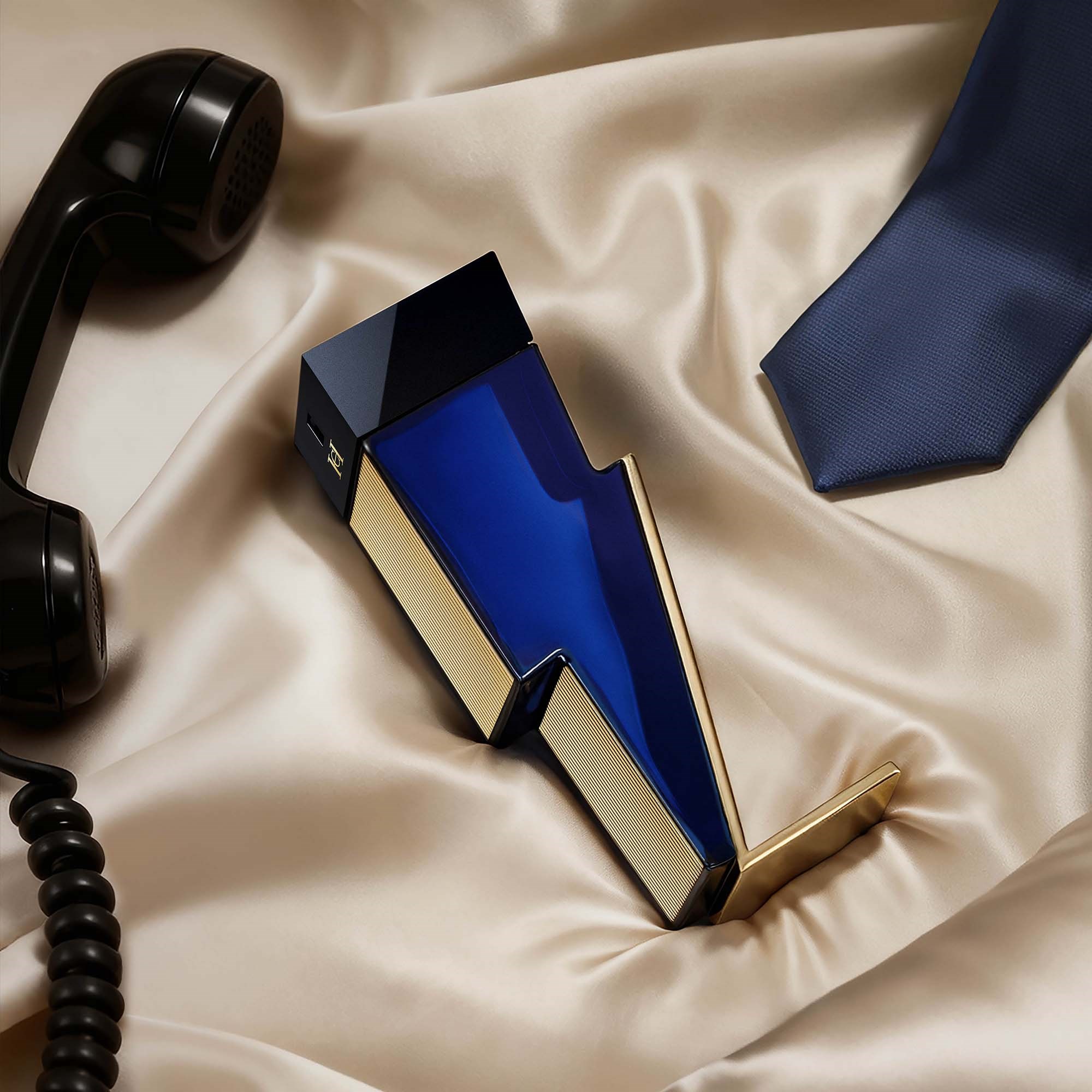 Carolina Herrera Bad Boy Cobalt Absolute Eau de Parfum Absolute 50 ml (obrázok 6)