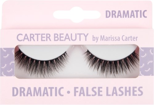 Förpackning med dramatiska lösögonfransar från Carter Beauty av Marissa Carter, med långa, tjocka fransar inuti.