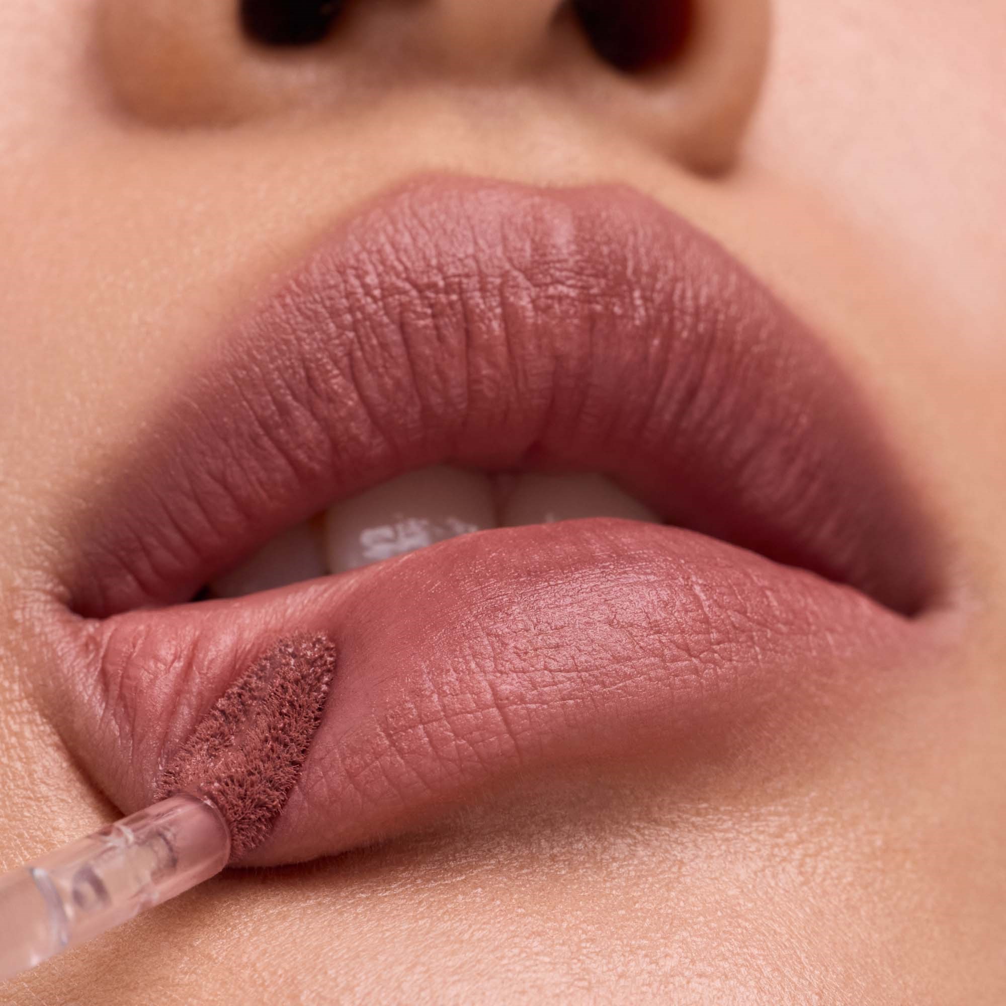 Catrice Blur-Real Lip Powder Cream C020 Blushed Reality (obrázok 6)