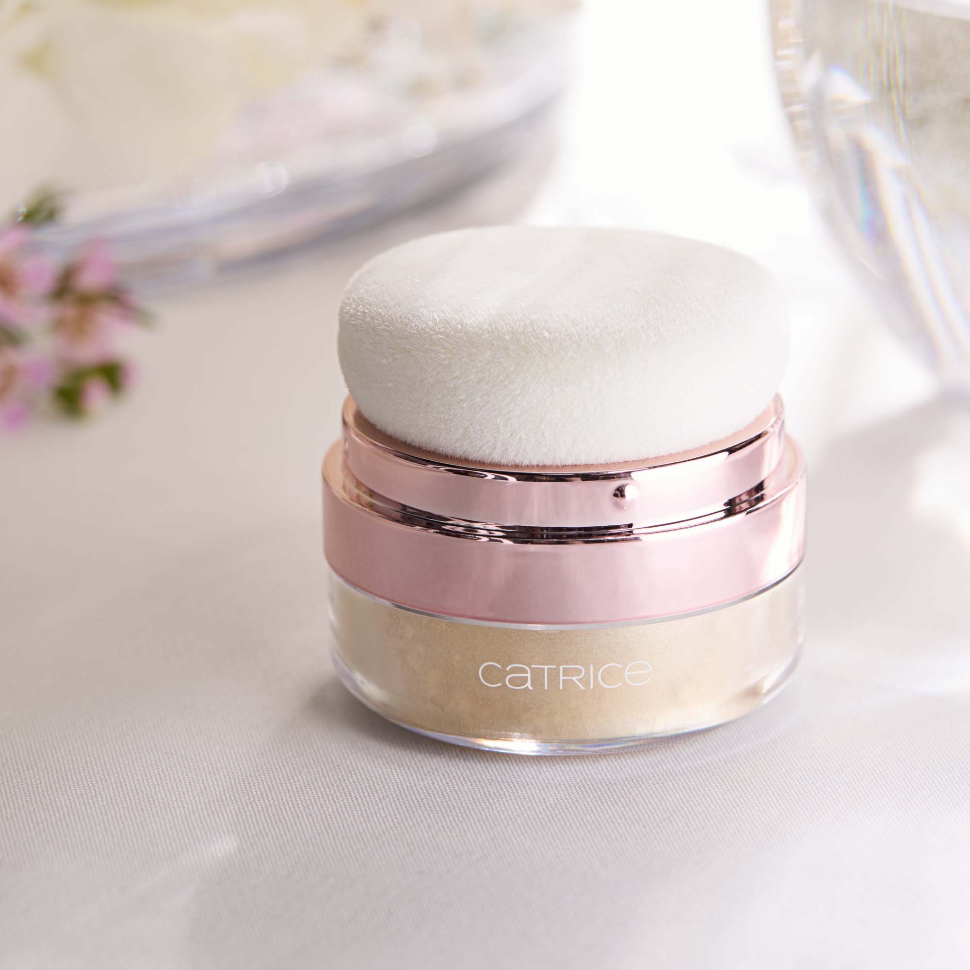 Catrice Brides & Besties Glitter Dream Cushion C01 Champagne Showers (obrázok 4)