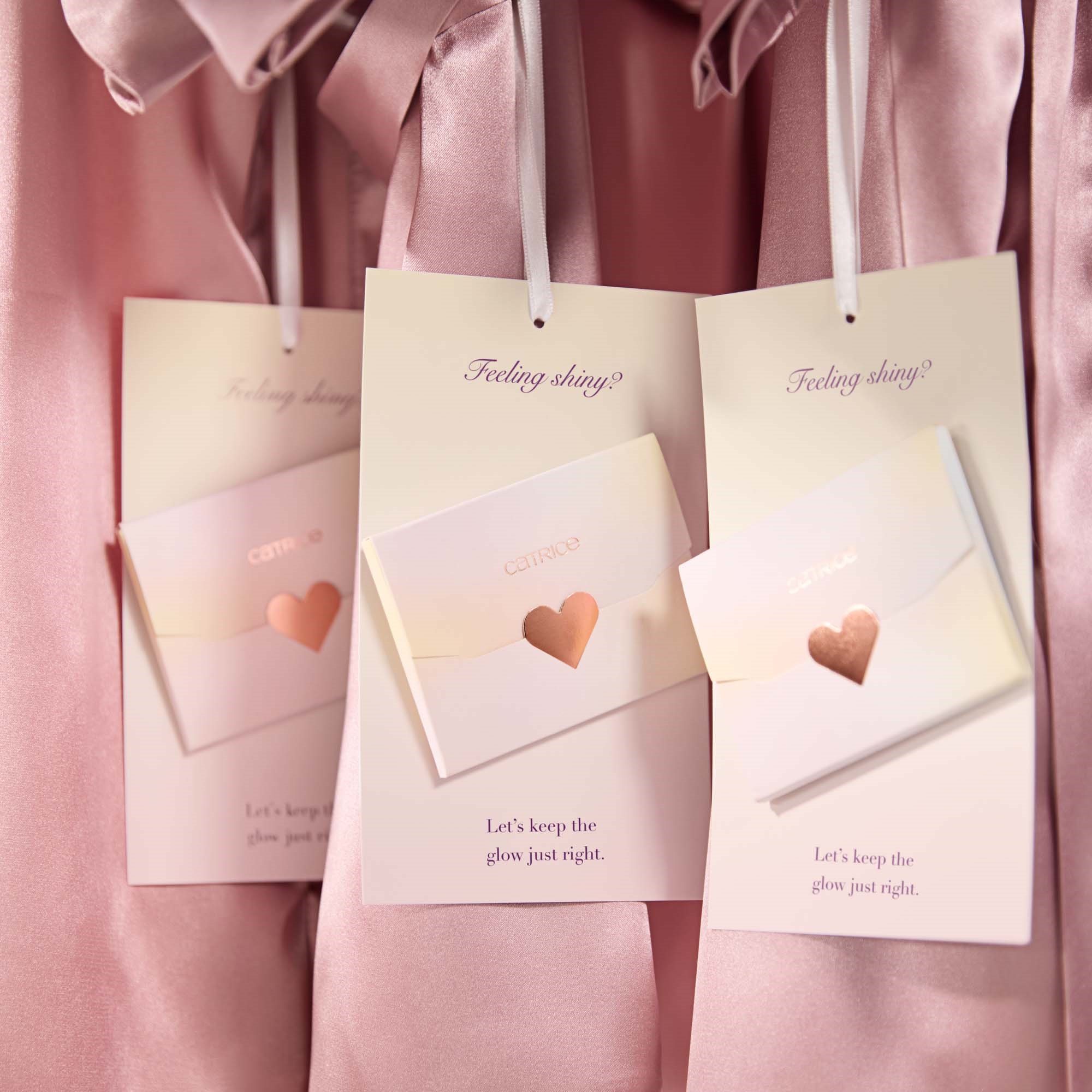 Catrice Brides & Besties Glow Control Blotting Paper (obrázok 4)