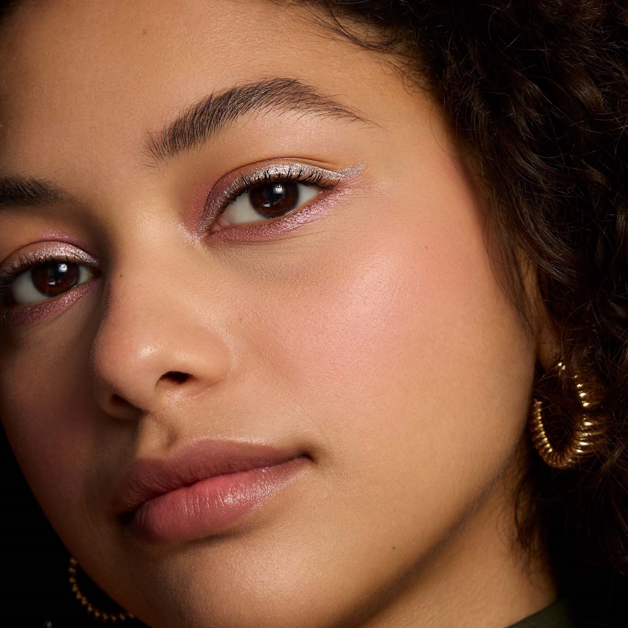 Catrice 20H Ultra Precision Gel Eye Pencil Waterproof 120 Icy Silver (obrázok 8)
